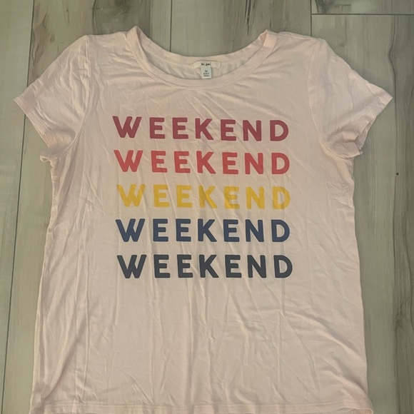 Weekend Colorful Rainbow Tee💫 LIKE NEW!!!! 💫 Perfect for weekend getaway - Picture 2 of 7